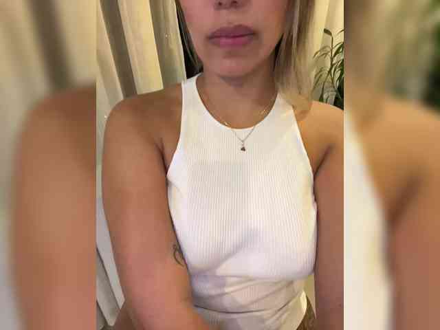 EmilyLeah webcam