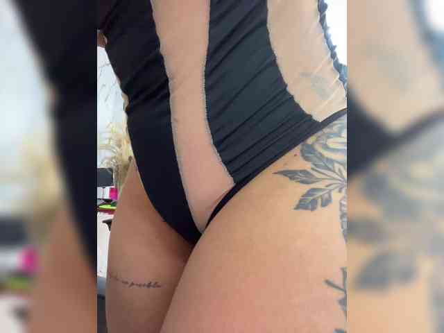 EmilyLeah webcam