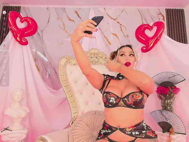 EmilyLeah Live Webcam on BongaCams