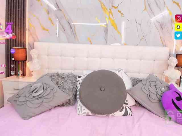 EmilyLeah webcam
