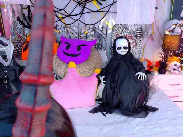 EmilyLeah webcam