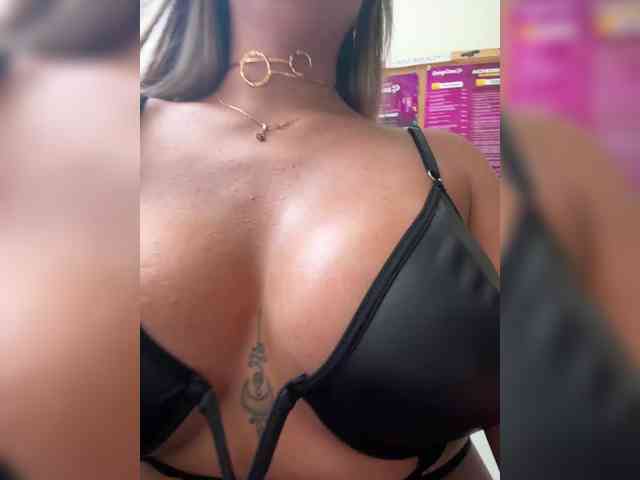 EmilyLeah webcam