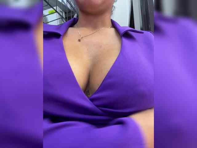 EmilyLeah webcam
