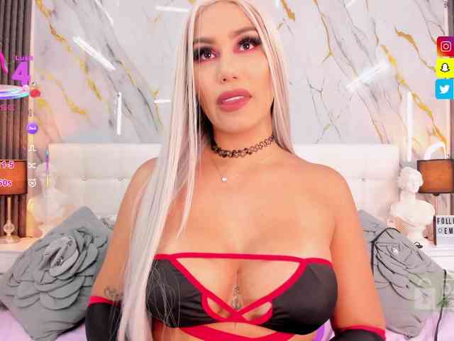 EmilyLeah webcam