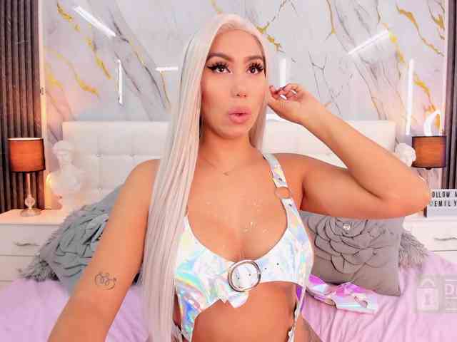 EmilyLeah webcam