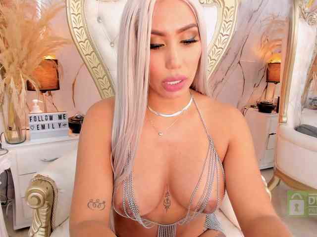EmilyLeah webcam