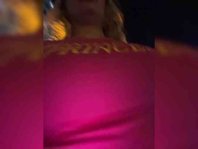 EmilyLeah Live Webcam on BongaCams