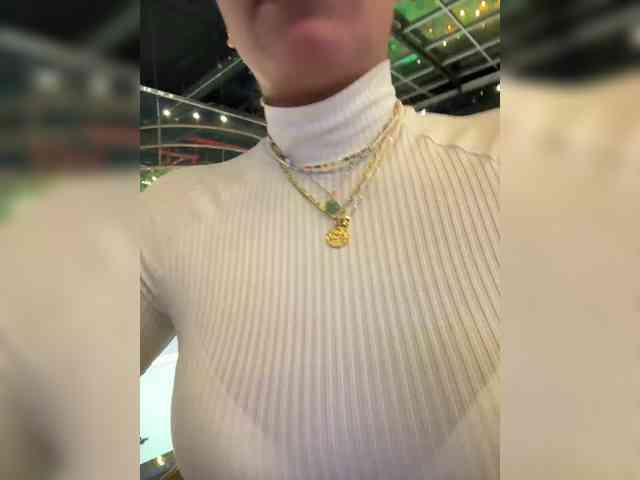 EmilyLeah webcam