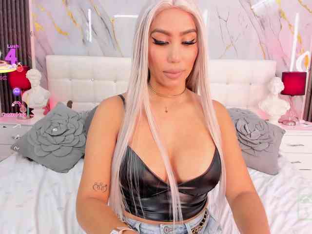 EmilyLeah webcam