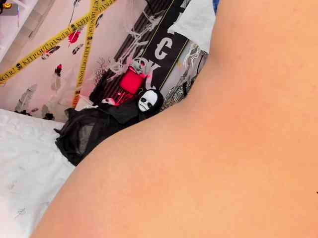EmilyLeah webcam