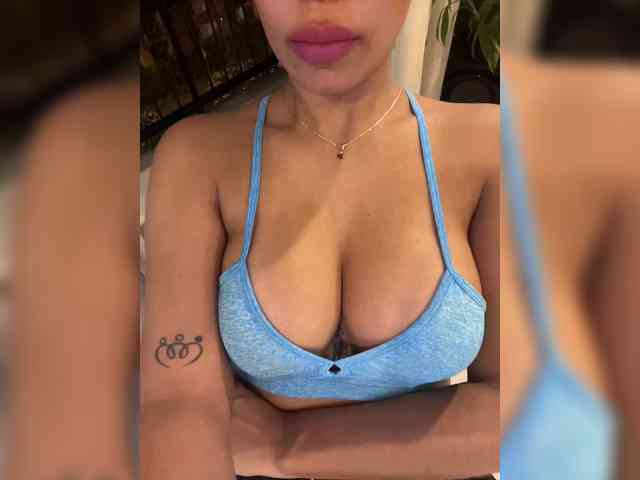 EmilyLeah webcam