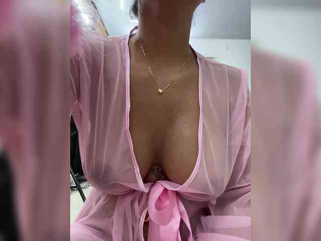 EmilyLeah webcam