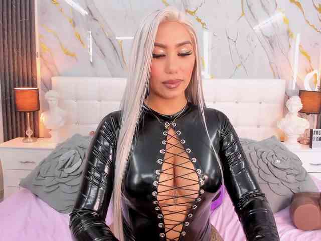 EmilyLeah webcam