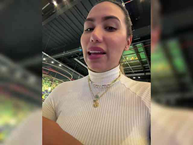 EmilyLeah webcam