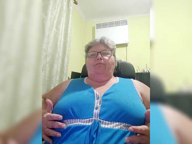 AlenushkaGold webcam