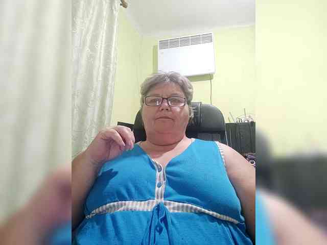 AlenushkaGold webcam