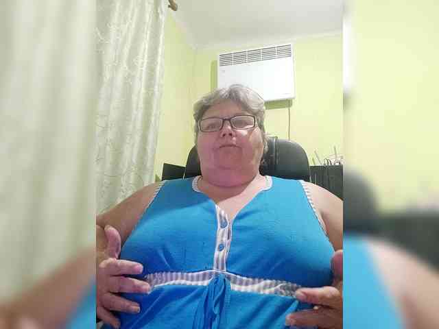 AlenushkaGold webcam