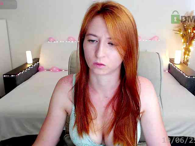 KiraOverlord webcam
