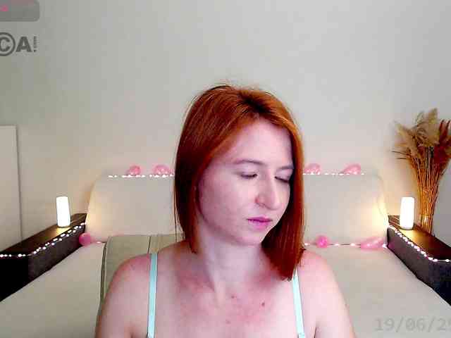 KiraOverlord webcam