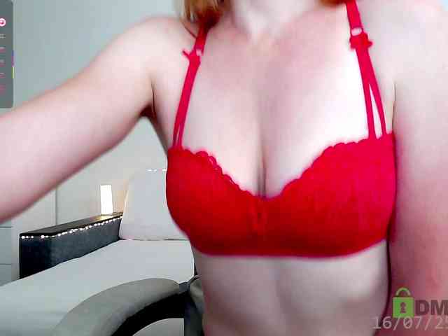 KiraOverlord webcam