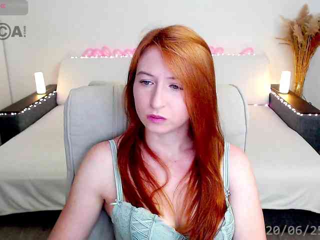 KiraOverlord webcam