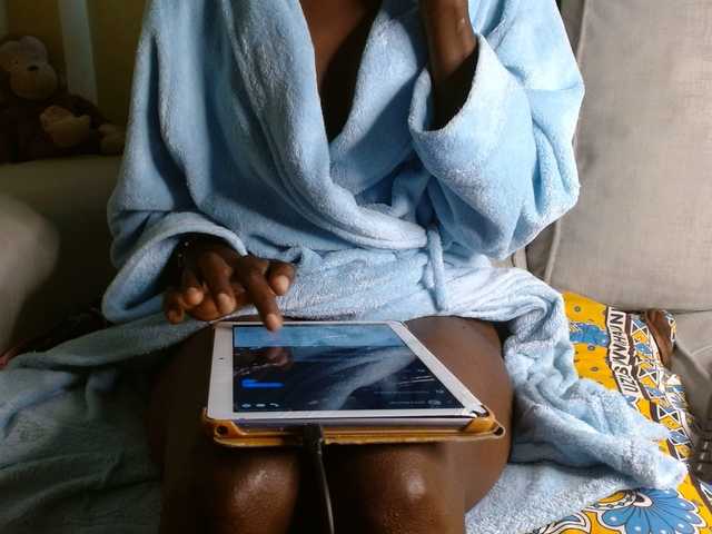 Taurus-Queen's BongaCams show and profile