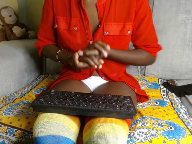 Taurus-Queen's BongaCams show and profile