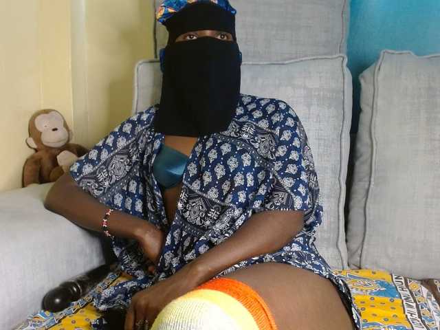 Taurus-Queen's BongaCams show and profile