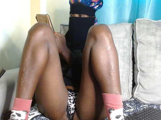 Taurus-Queen's BongaCams show and profile