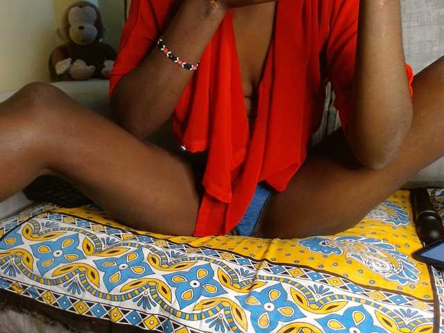 Taurus-Queen's BongaCams show and profile