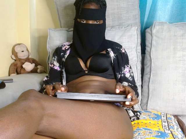 Taurus-Queen's BongaCams show and profile