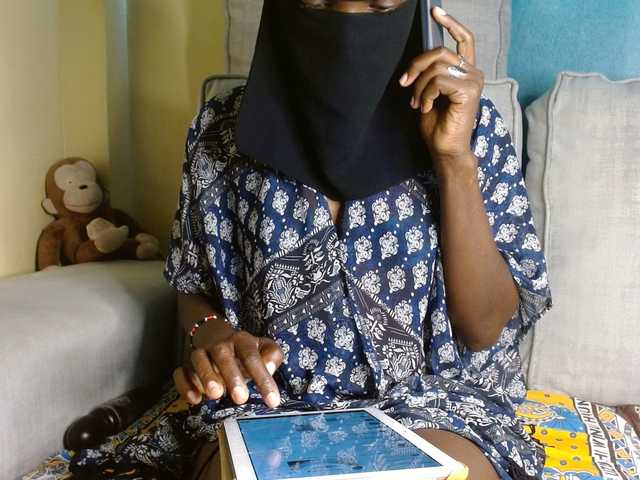 Taurus-Queen's BongaCams show and profile