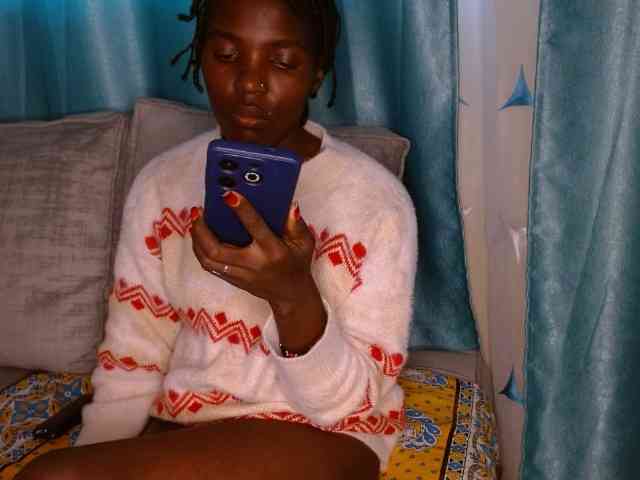 Queen04_ webcam