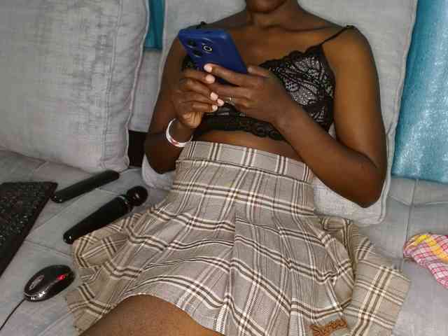 Queen04_ webcam