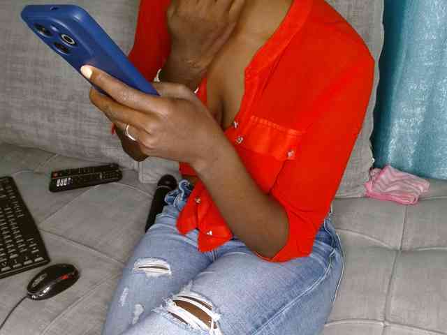 Queen04_ webcam