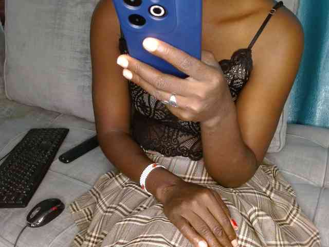 Queen04_ webcam