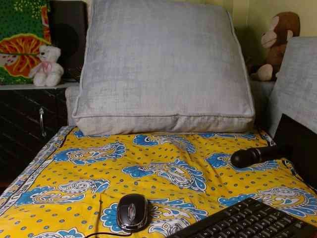 Queen04_ webcam