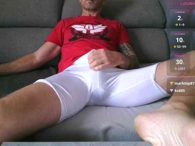 Tomhardic Live Webcam on {site_name}