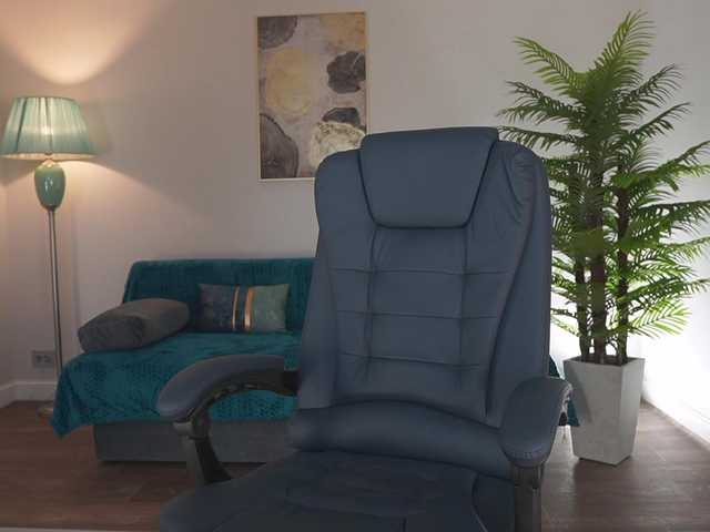 Yvonna's BongaCams show and profile