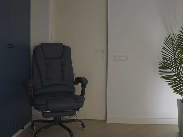 Yvonna's BongaCams show and profile