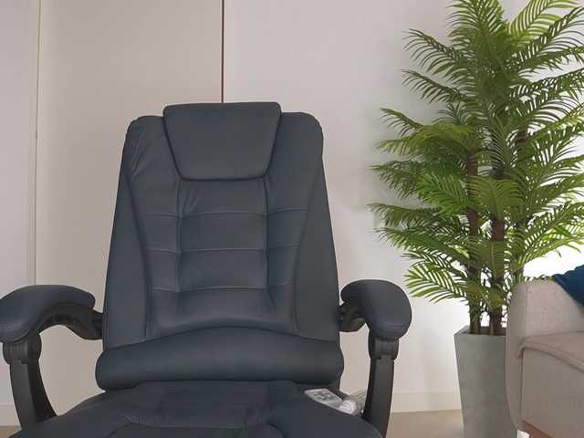 Yvonna's BongaCams show and profile