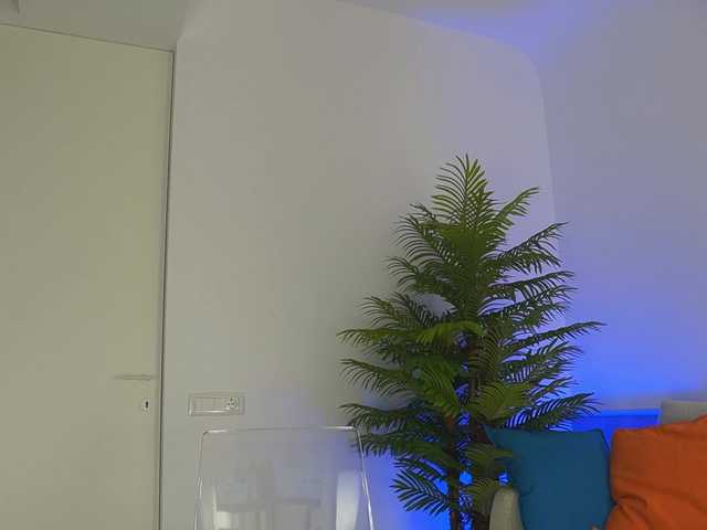 Yvonna's BongaCams show and profile