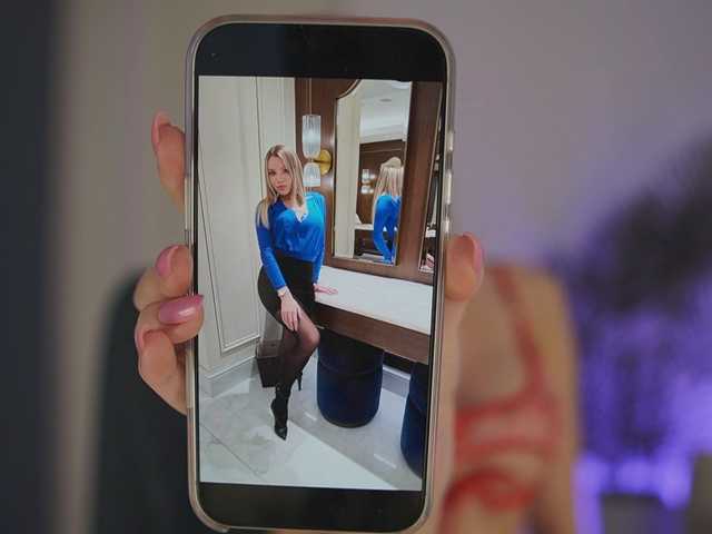 Yvonna's BongaCams show and profile