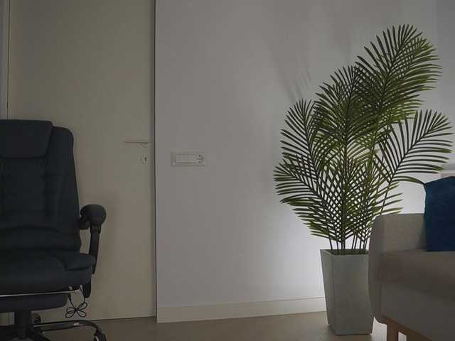 Yvonna's BongaCams show and profile