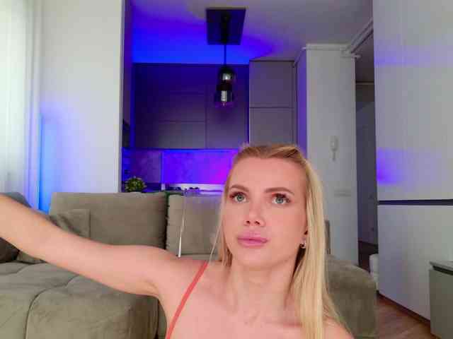 Yvonna webcam