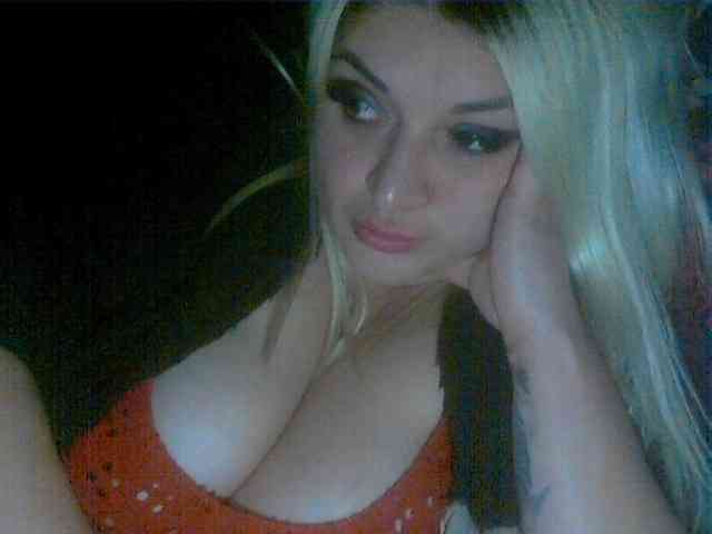 KrystaAhlMagic webcam