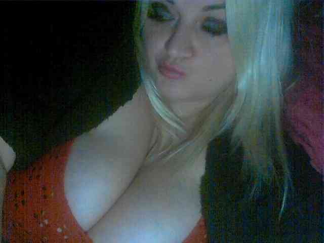 KrystaAhlMagic webcam