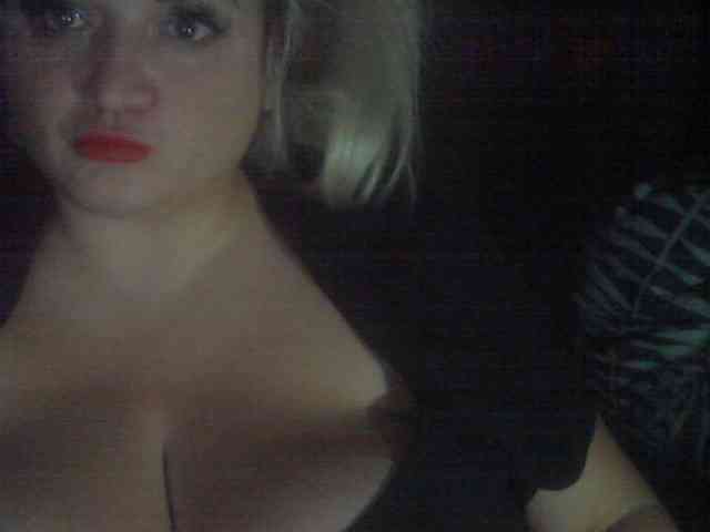 KrystaAhlMagic webcam