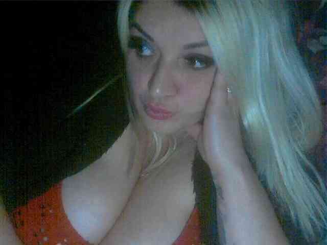 KrystaAhlMagic webcam