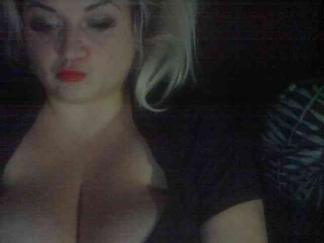 KrystaAhlMagic webcam